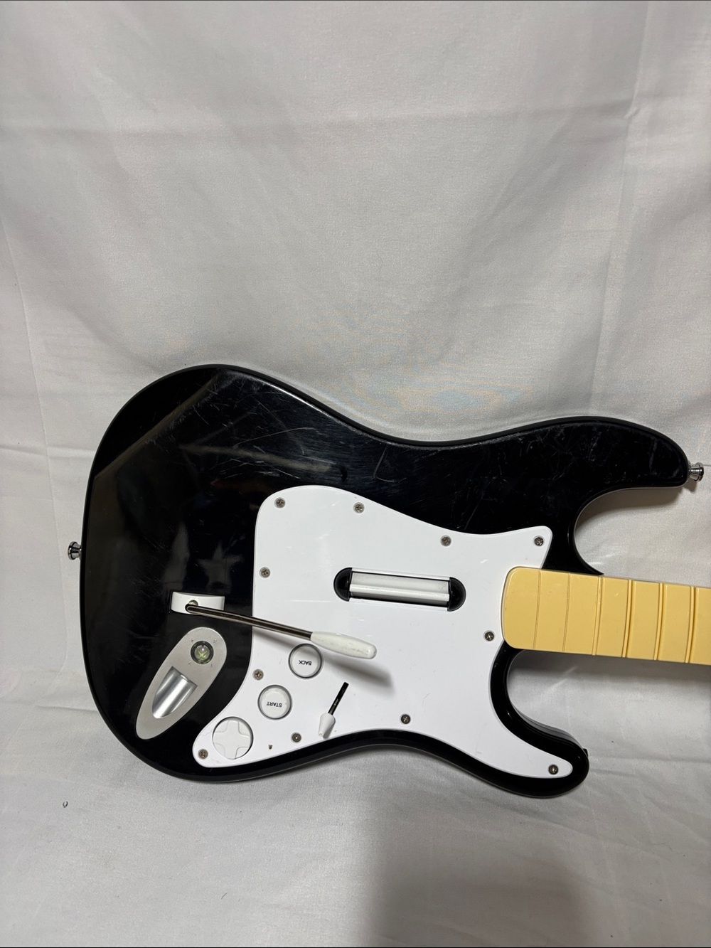 Xbox 360 Fender Black and White Guitar Controller with Beatles Game - Picture 2 of 9